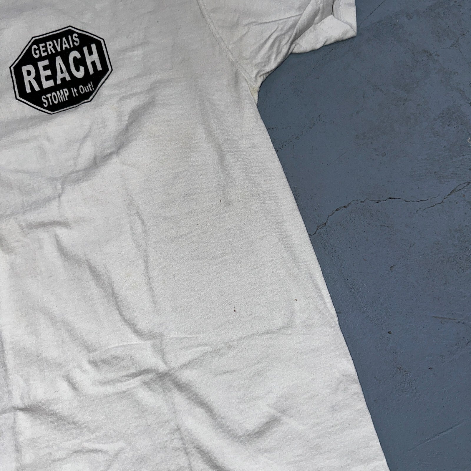 Stomp It Out Cigarettes VTG T Shirt 90s FOTL Smoking Kills Shoe Hiking STOP