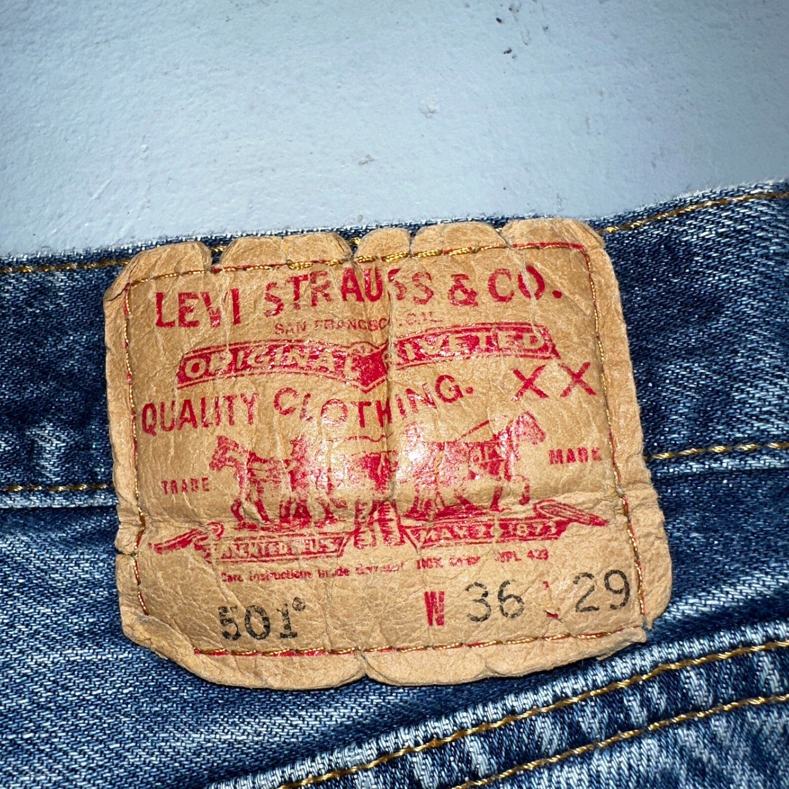 Levis 501 Vintage Y2K Mexico Straight Leg Jeans 36x29 90s Med Wash Act 35x28