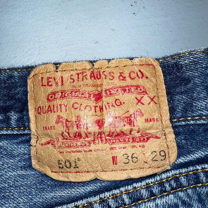 Levis 501 Vintage Y2K Mexico Straight Leg Jeans 36x29 90s Med Wash Act 35x28