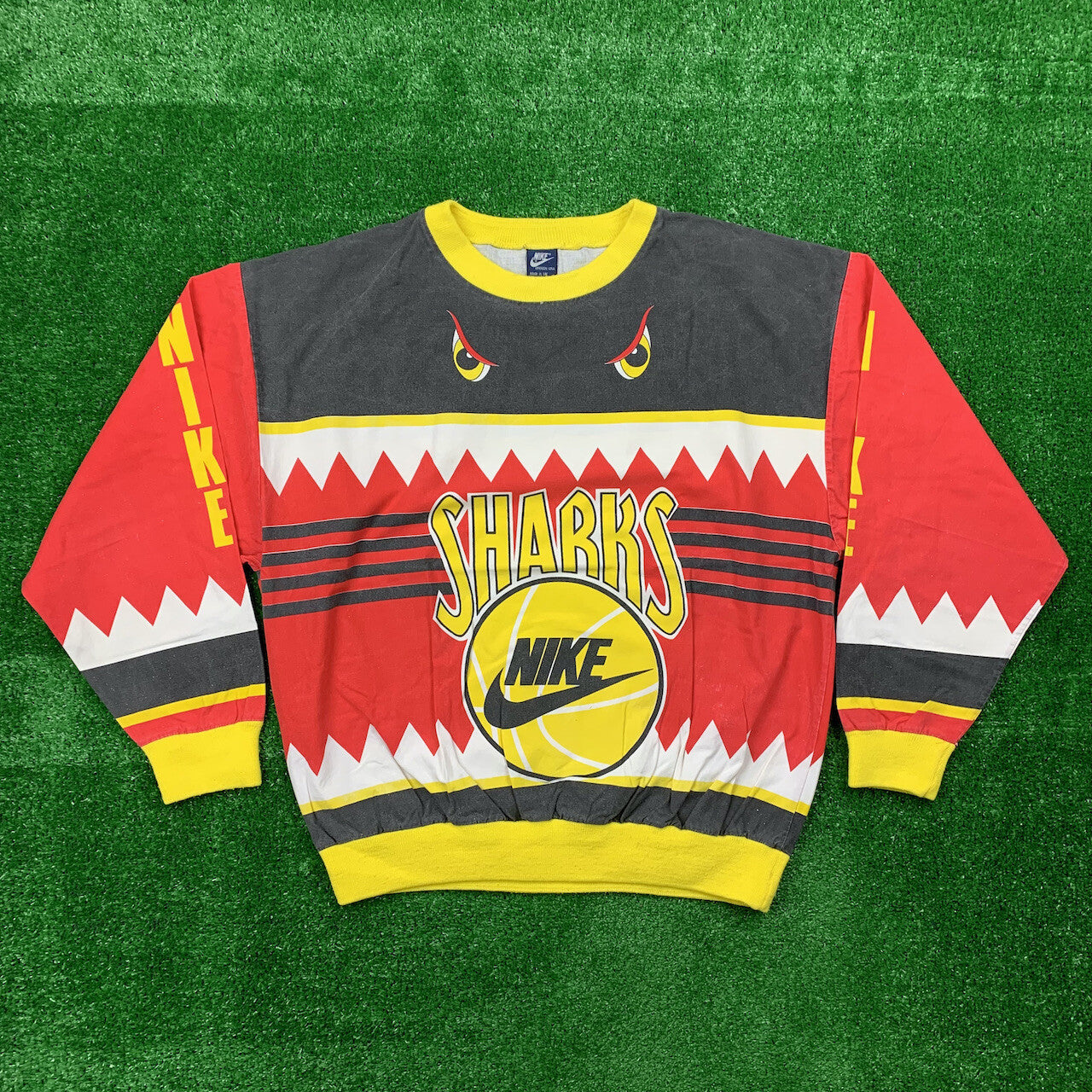 Nike Vintage Sweatshirt Mens T Shirt Sharks Crewneck AOP Basketball Jordan RARE