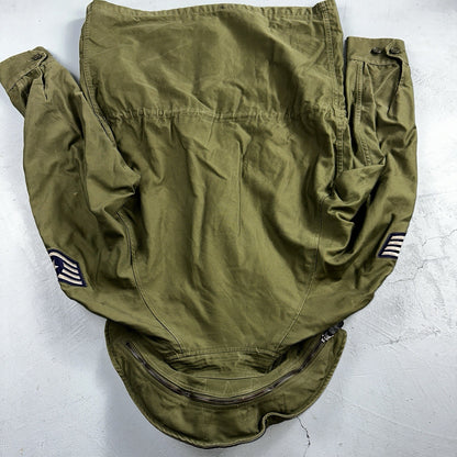 Vintage US Military OG-107 Cotton Sateen Wind  Jacket Small Regular 1961 Patches