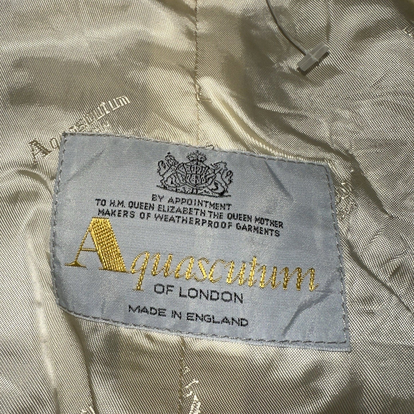 AQUASCUTUM Men's Long Button Up Beige Trench Coat UK 42 Pre-Loved Classic Belted