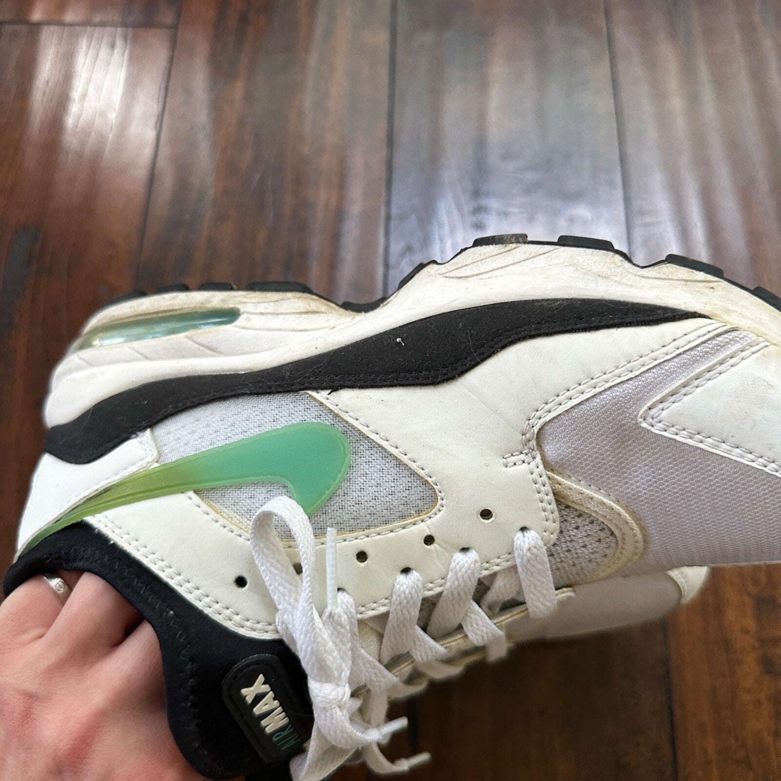 Nike Sneakers Womens 8.5 White Green Air Max 93 Dusty Cactus Athletic 307167-100