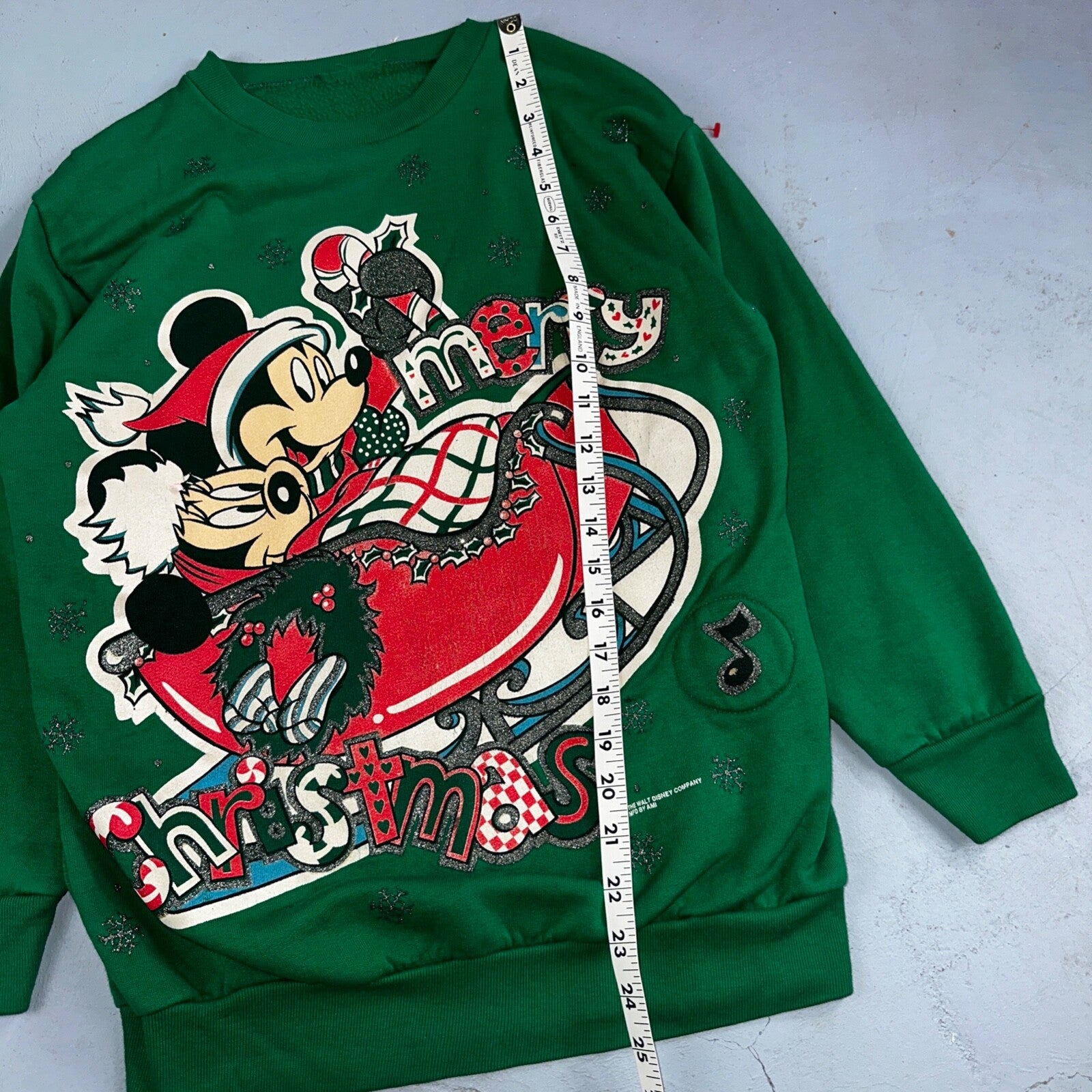 Vintage Disney Christmas Sweatshirt Crewneck Cartoon Mickey Happy Holidays Cute