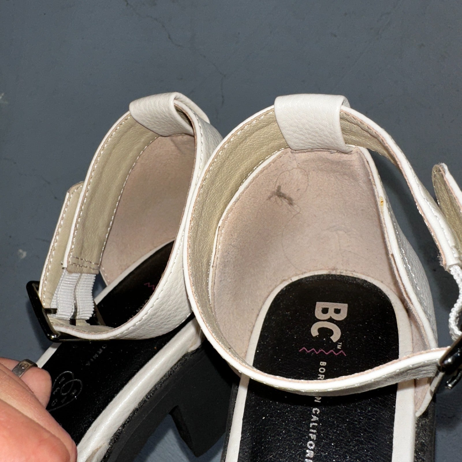 BC Born in California Size 9 Off White Vegan Leather Chunky Lug Sole Sandals