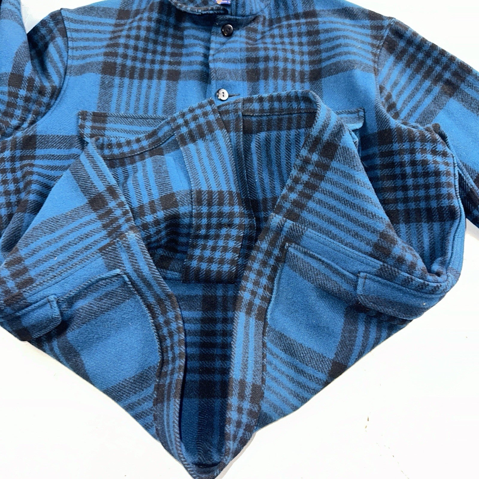 Pendleton Wool Coat Mackinaw VTG Hunting Jacket Blue Plaid Mens Large USA 80s