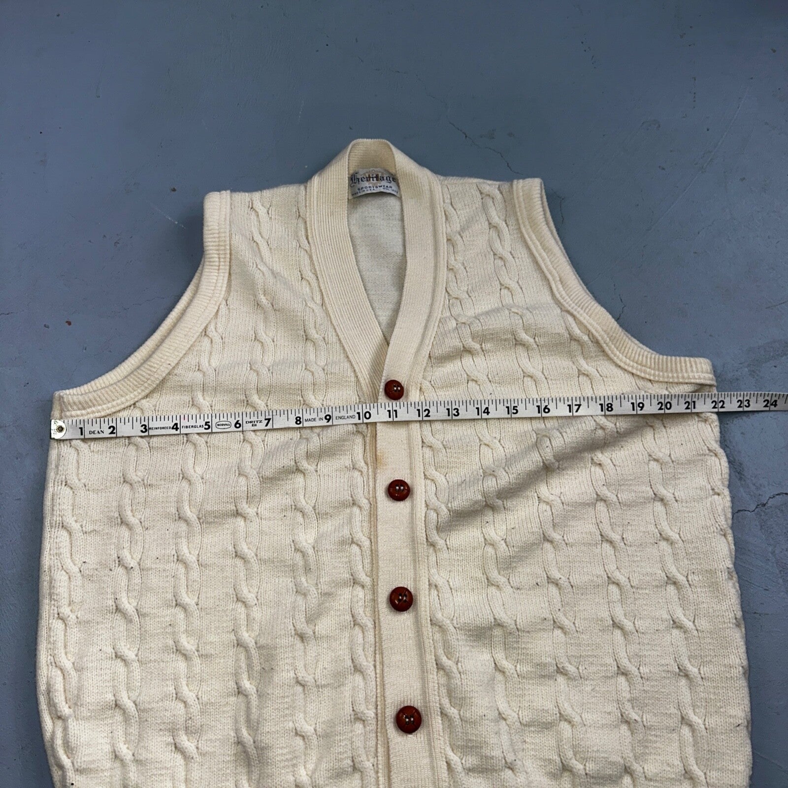 Vintage 70s Heritage Sweater Vest L Mens USA Crewneck Cream Cable Knit Fisherman