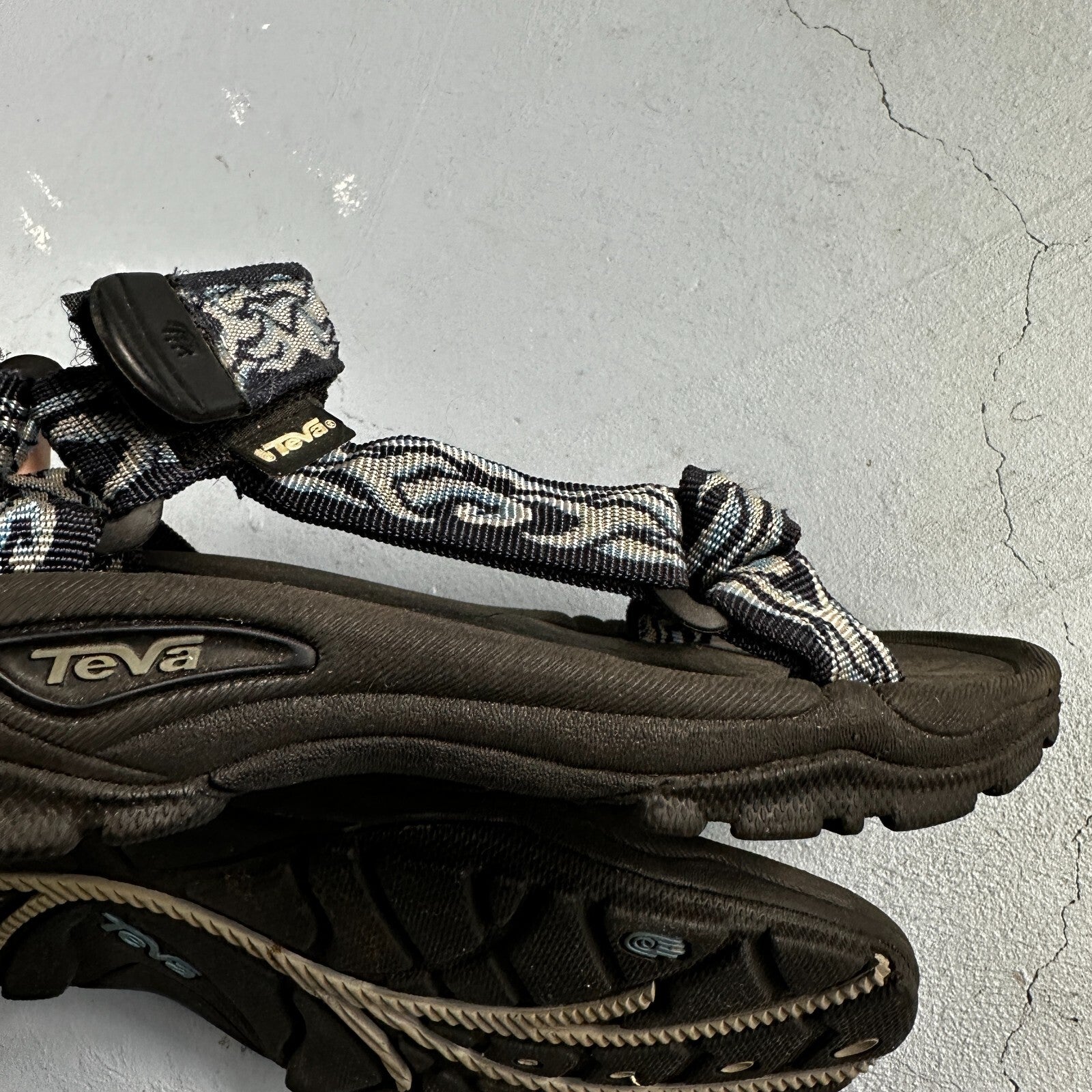 Teva Original Men’s Hiking Water Sandals 6404 White Stripes - Size 9 VTG