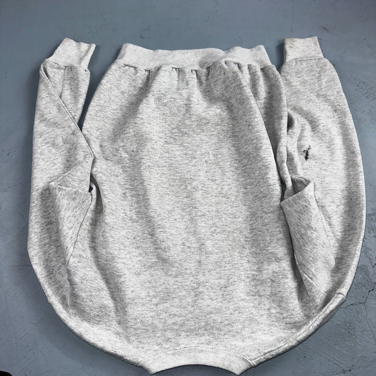 Vintage Buck White Tail Crewneck Sweatshirt Size Large Lee USA Gray Deer Hunting