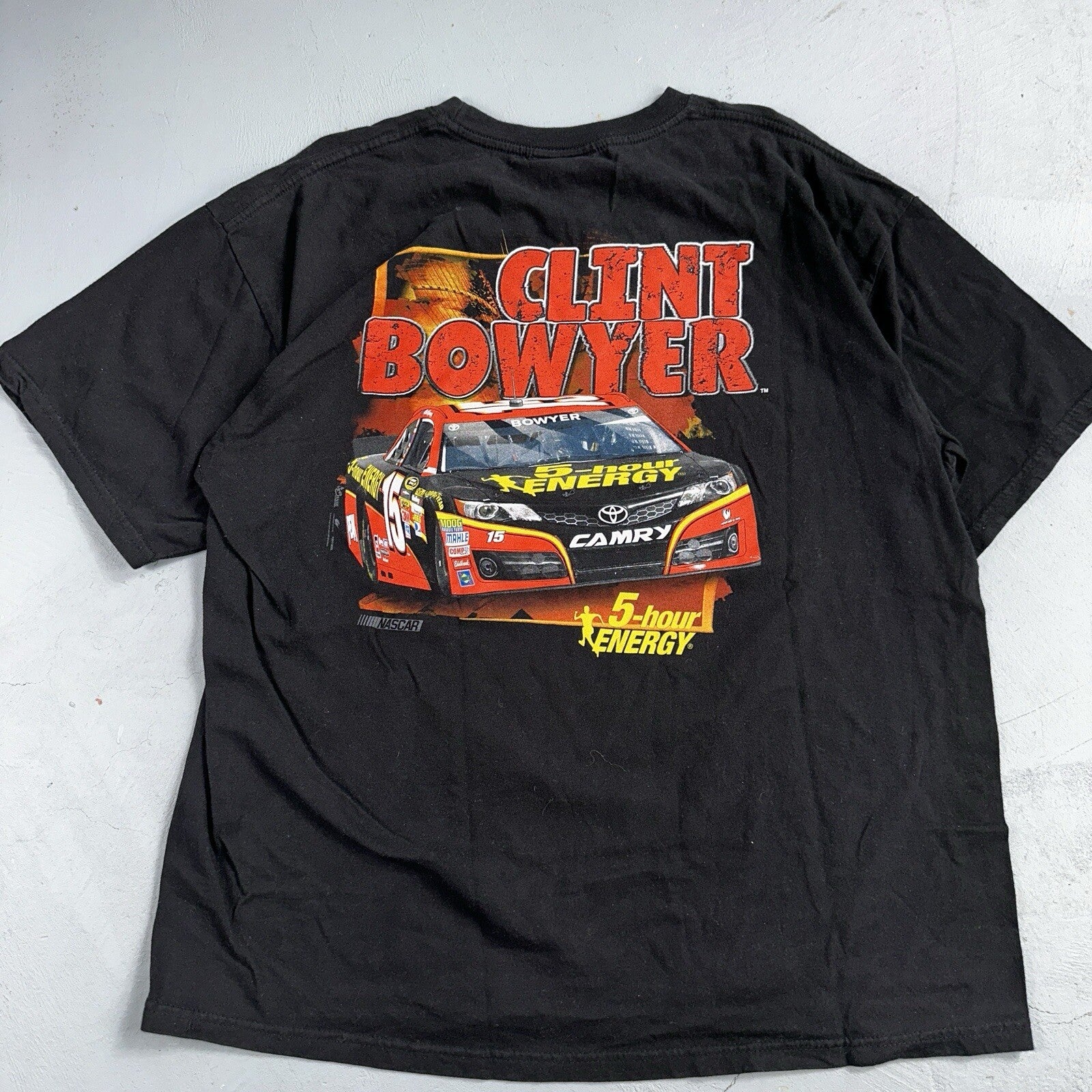 Chase Clint Bowyer NASCAR Vintage T Shirt Cars Racing Feel Energy Y2K Graphic