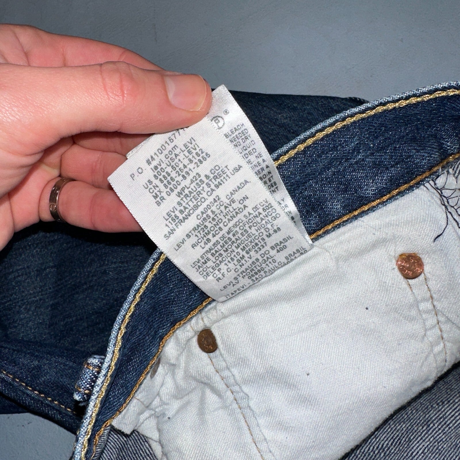 Levis 501 Vintage Y2K Egypt Straight Leg Jeans 36x32 Med Wash Act 36x30