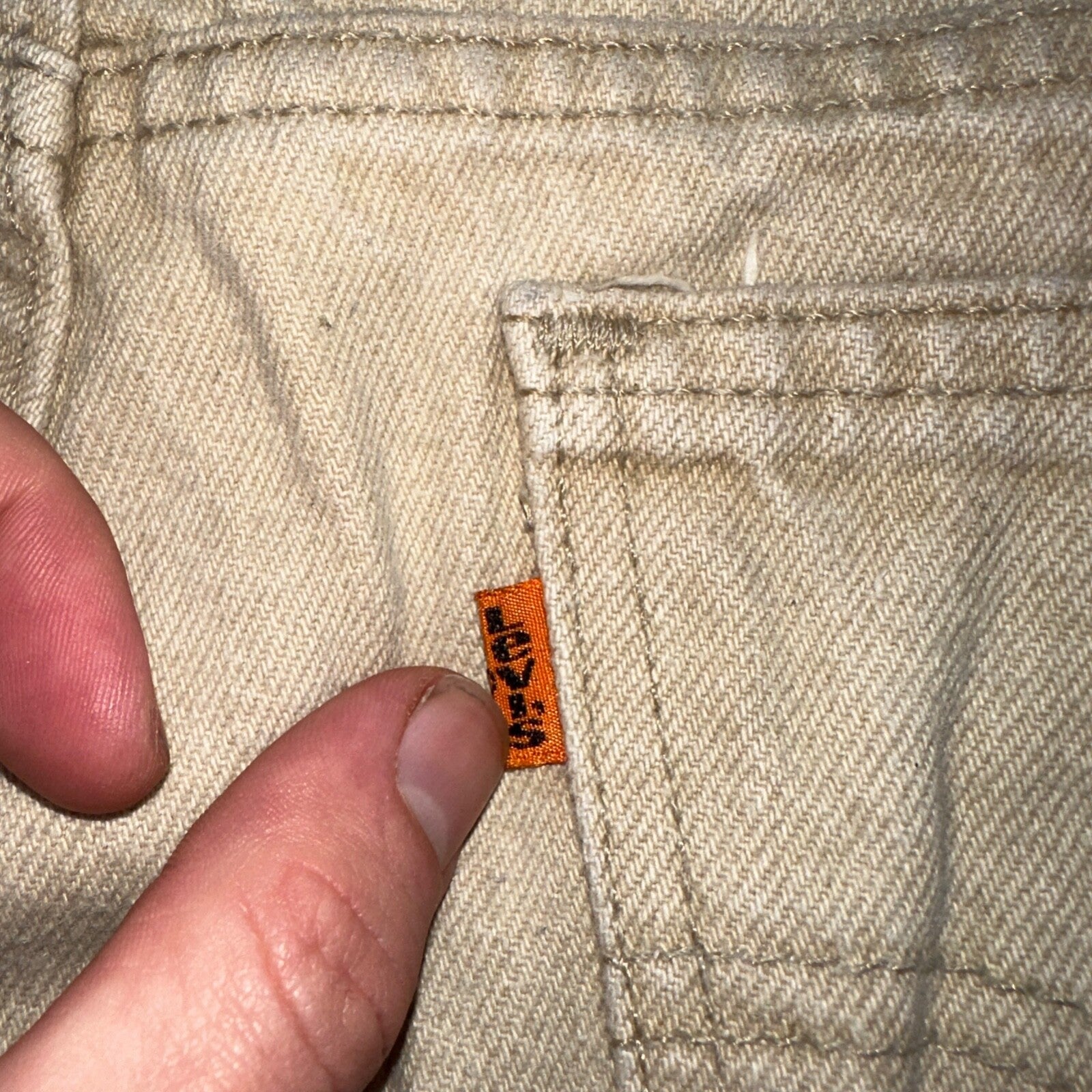 Levis 550 Vintage 90s USA Orange Tab Relaxed Tapered Leg Beige Tan Jeans 38x30