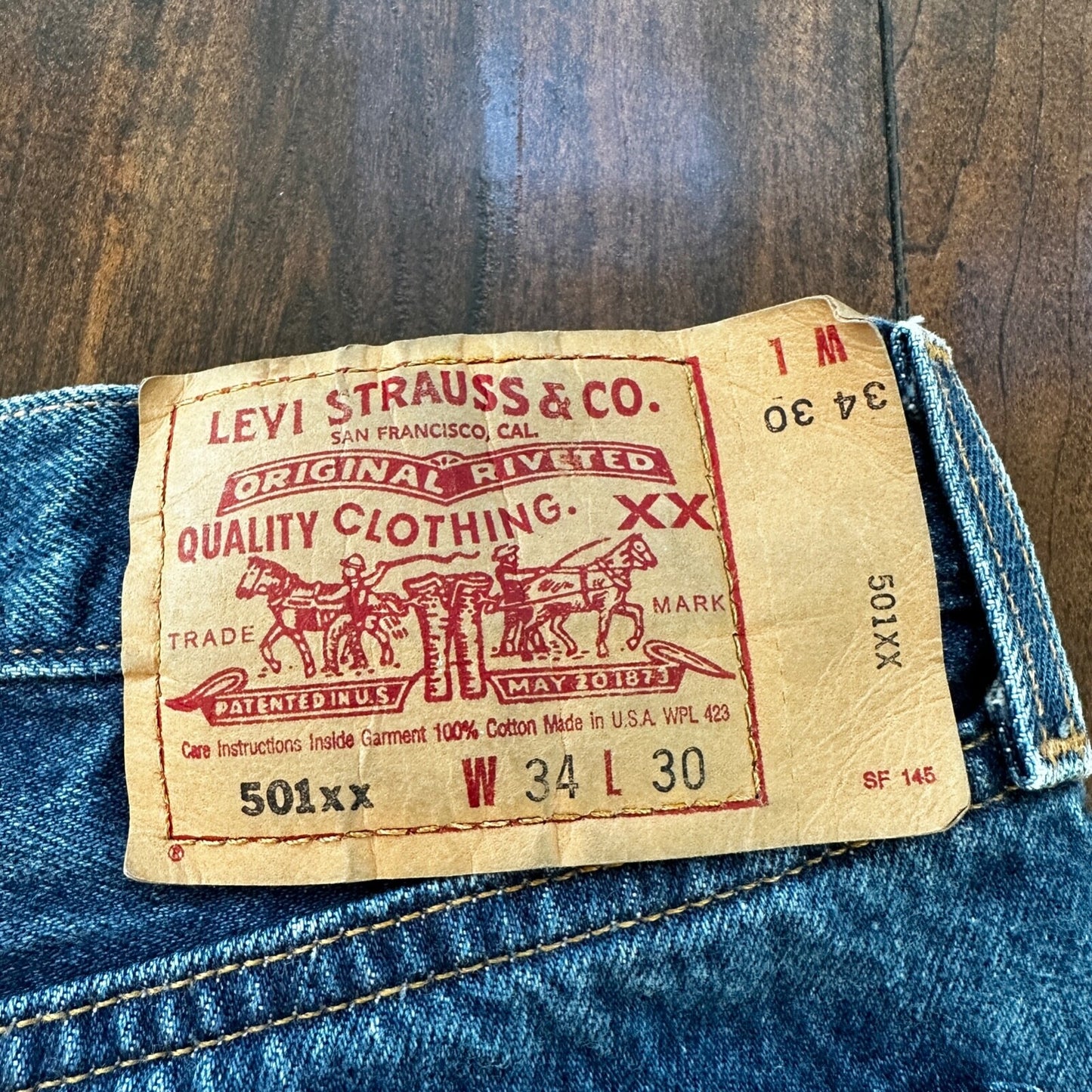 VTG Levis 501 XX Button Fly 90s USA Jeans Denim Straight Capri 34x30 Act 31x25