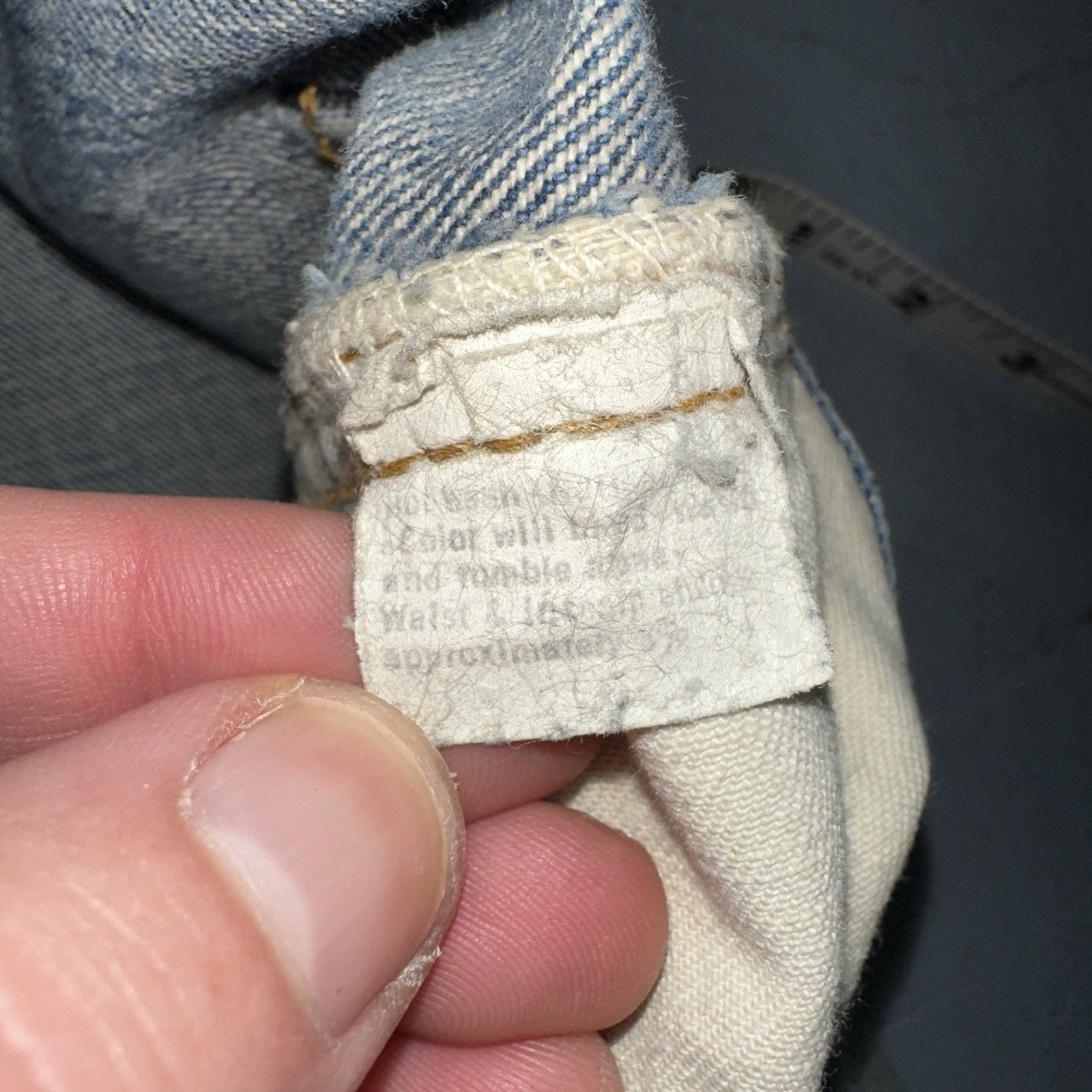 Levis 501 VTG 70s SS Redline Selvedge Jeans XX Med Wash Thrashed Act 35x26