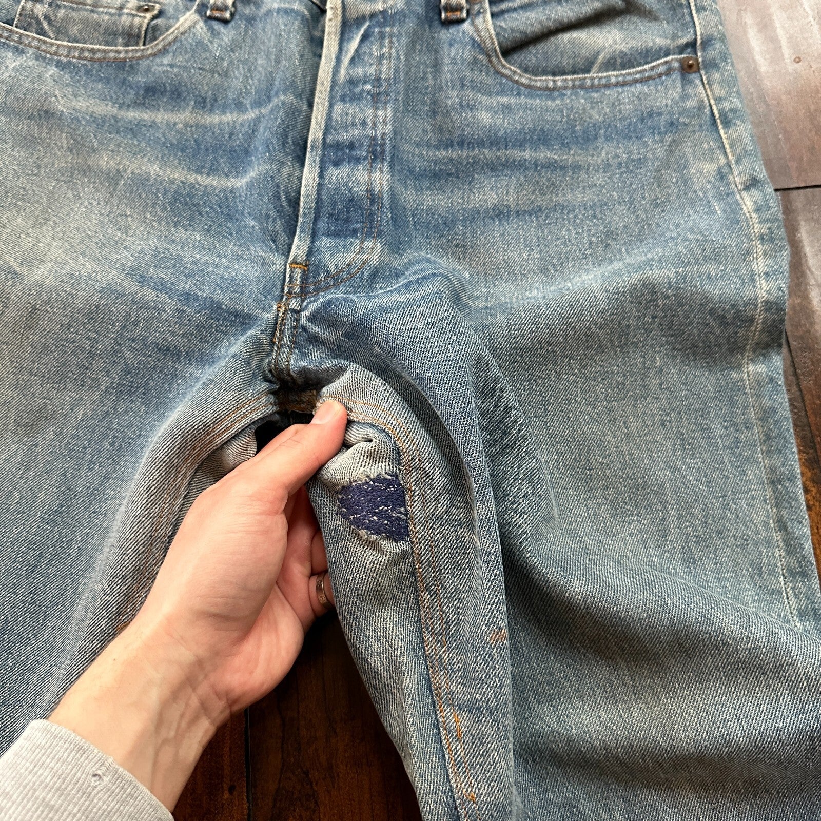 VTG USA Levis 501 Button Fly 80s Tag Jeans 32x27 Straight Leg Thrashed Ripped