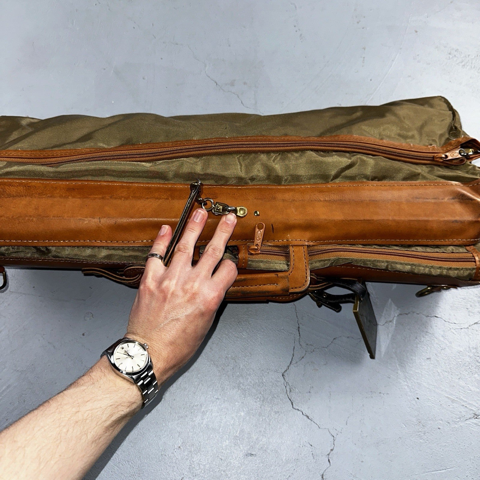 VTG Hartmann Garment Suit Bag Carry On Leather & Nylon 25x40 Luggage Hang up