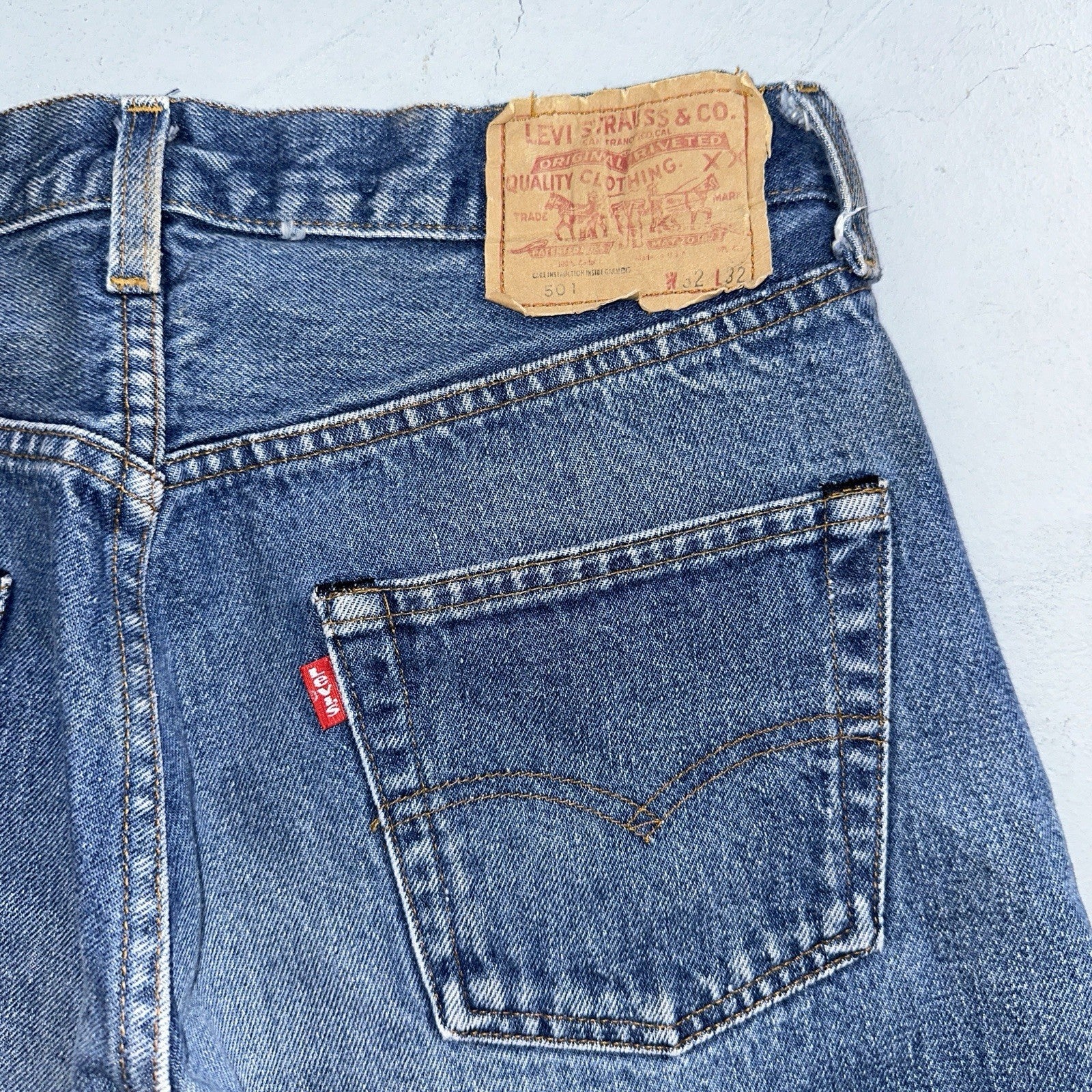 Levis 501 Vintage 80s Redline Selvedge USA XX Jeans Med Wash 32x32 Act 30x29