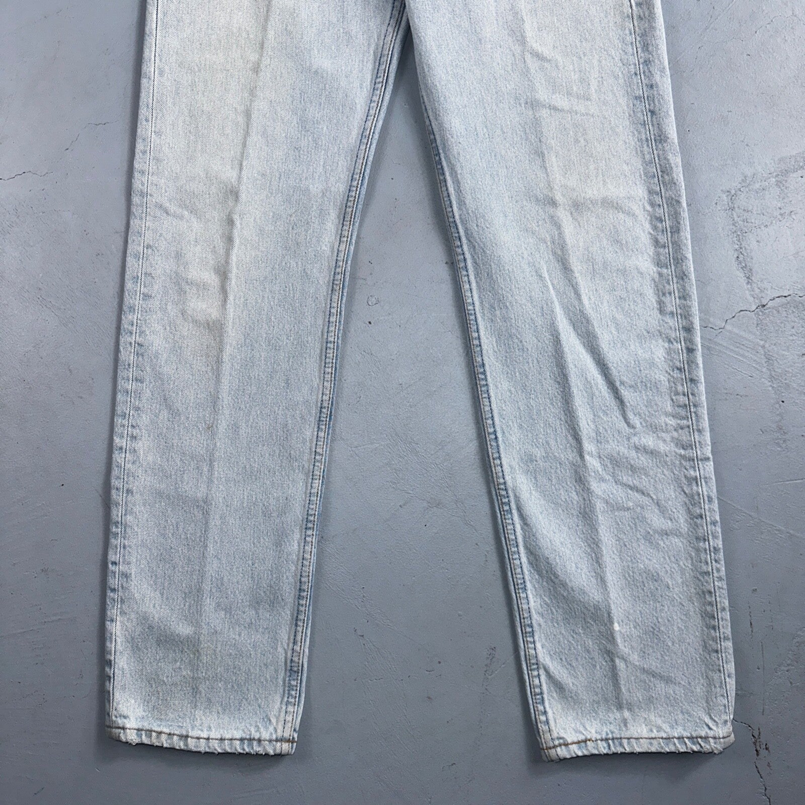 Levis 501 Vintage 90s USA XX Straight Leg Jeans Blue Light Wash 33x34 Act 31x32