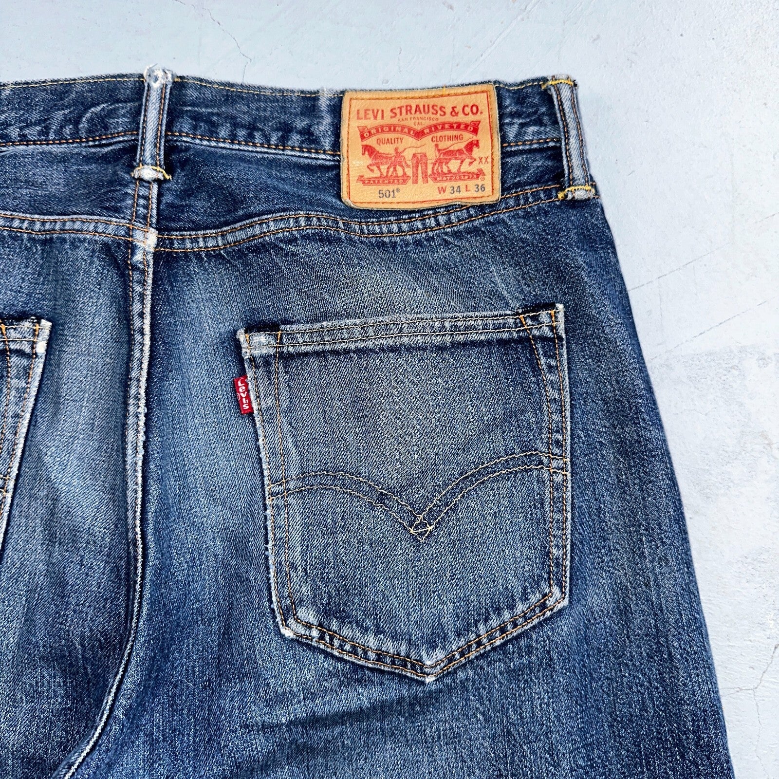 Levis 501 Y2K XX Straight Leg Jeans Blue VTG Med Wash 34x36 Act 34x34
