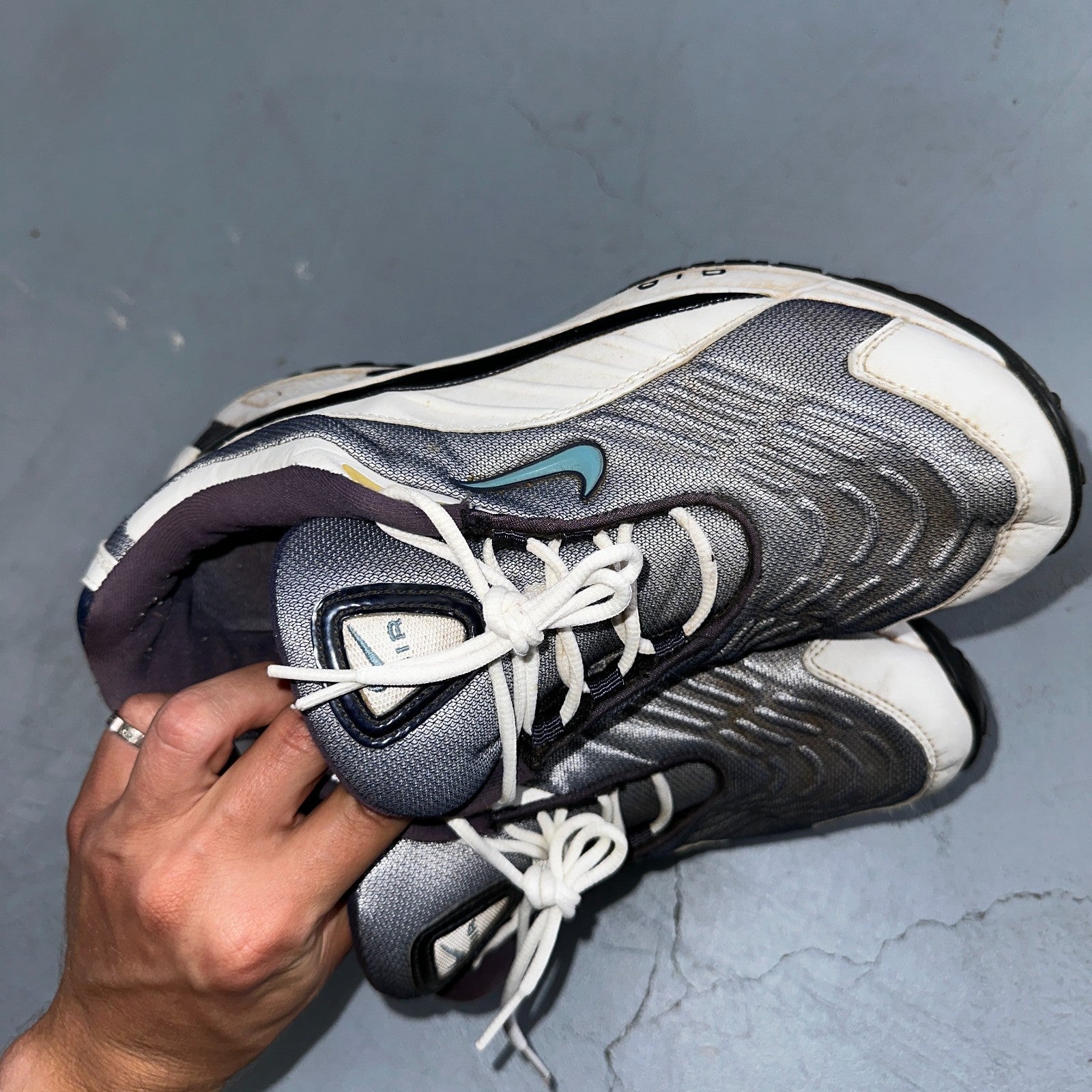 Vintage Nike Trainer Mens White Purple Size 10 USA Leather Sneaker 303901 Y2K