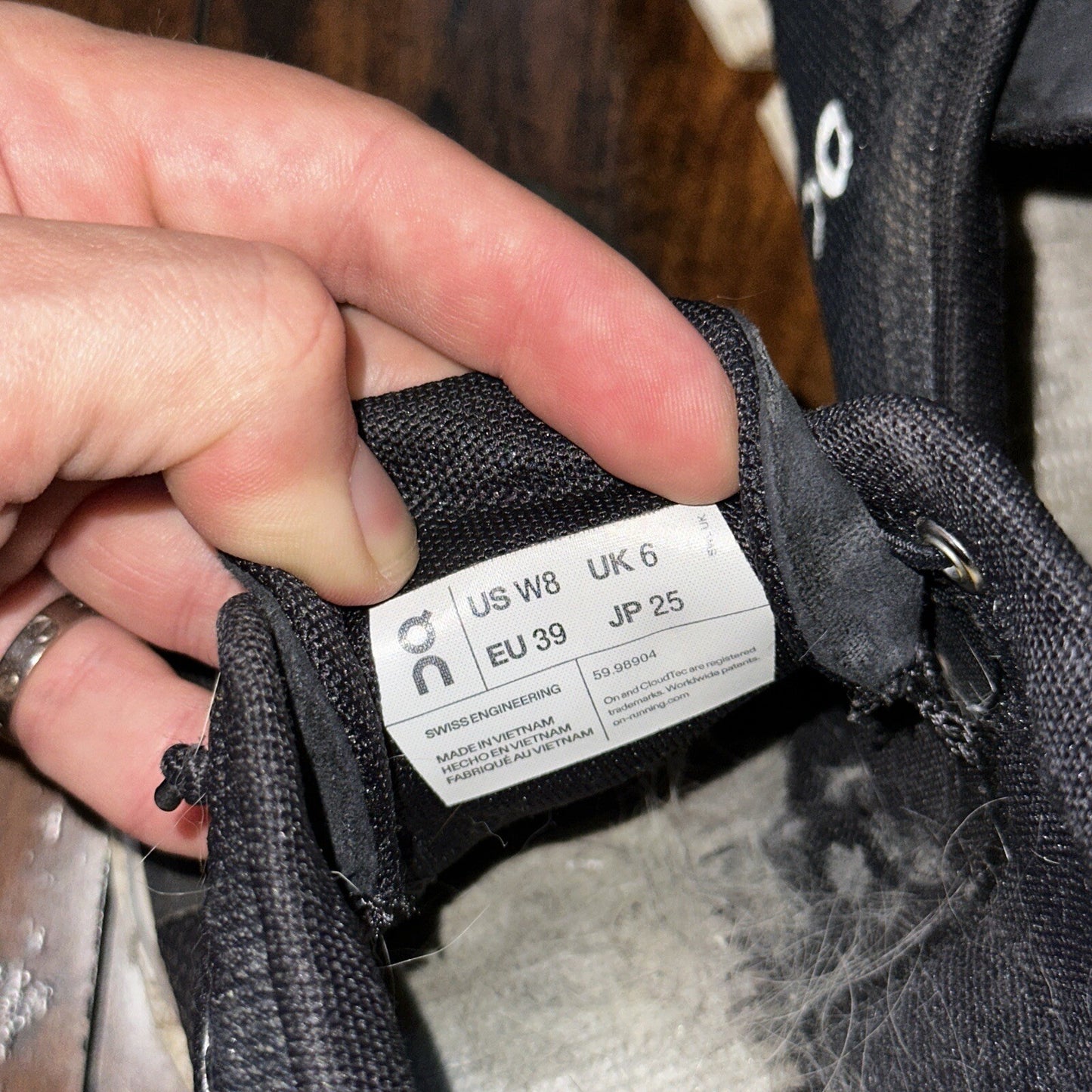 On Cloud 5 Shoes Black & White Oncloud Women's Training Sneakers US Size 8