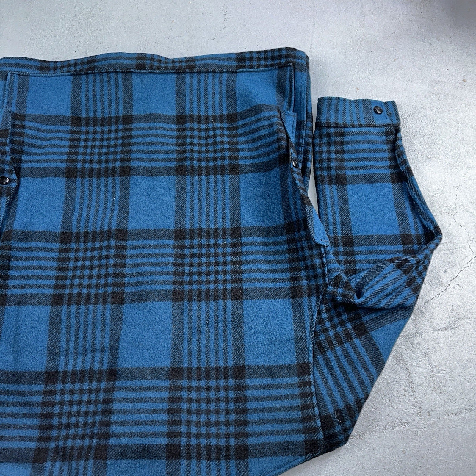 Pendleton Wool Coat Mackinaw VTG Hunting Jacket Blue Plaid Mens Large USA 80s