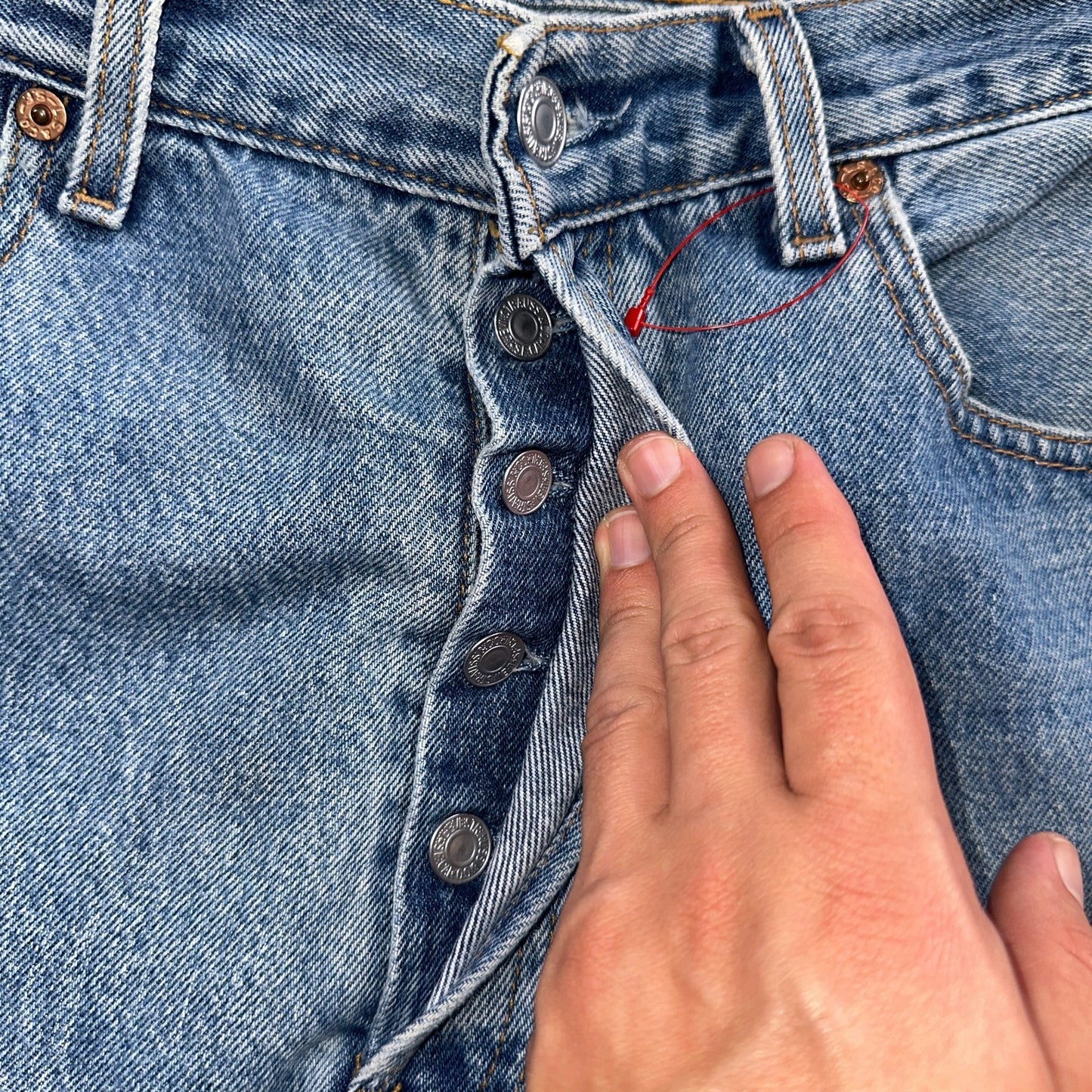 Levis 501 Vintage Y2K 90s XX Straight Leg Jeans Blue Light Wash 33x30 Act 32x29