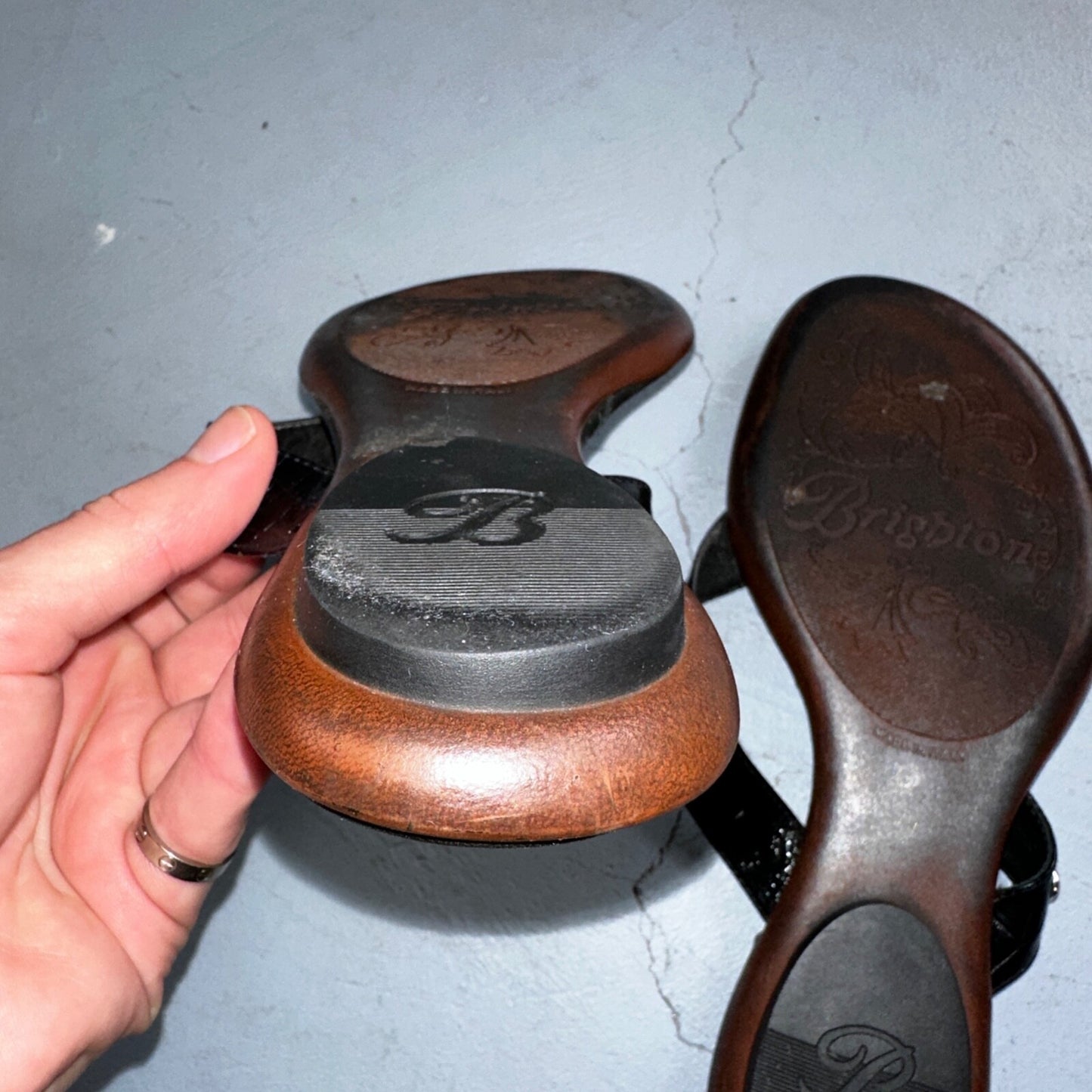 Brighton Womens Black Thong Sandals Size 8 Cute Y2K Made in Italy