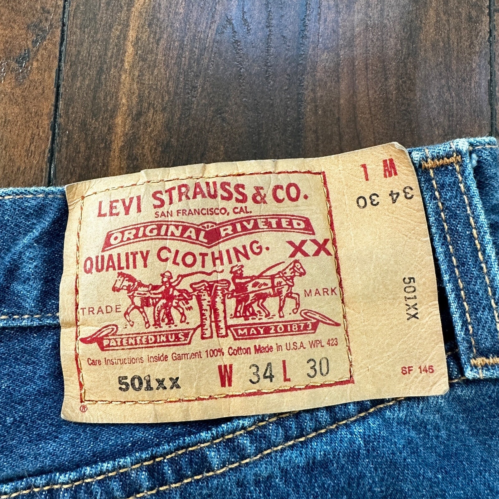 VTG Levis 501 XX Button Fly 90s USA Jeans Denim Straight Capri 34x30 Act 31x26
