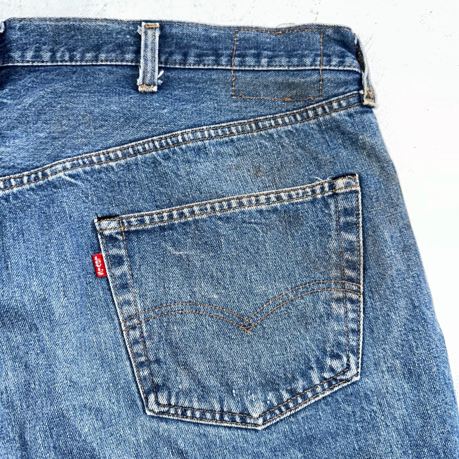 Levis 501 Vintage 80s Redline Selvedge USA XX Jeans Med Wash 48x30 Act 43x27