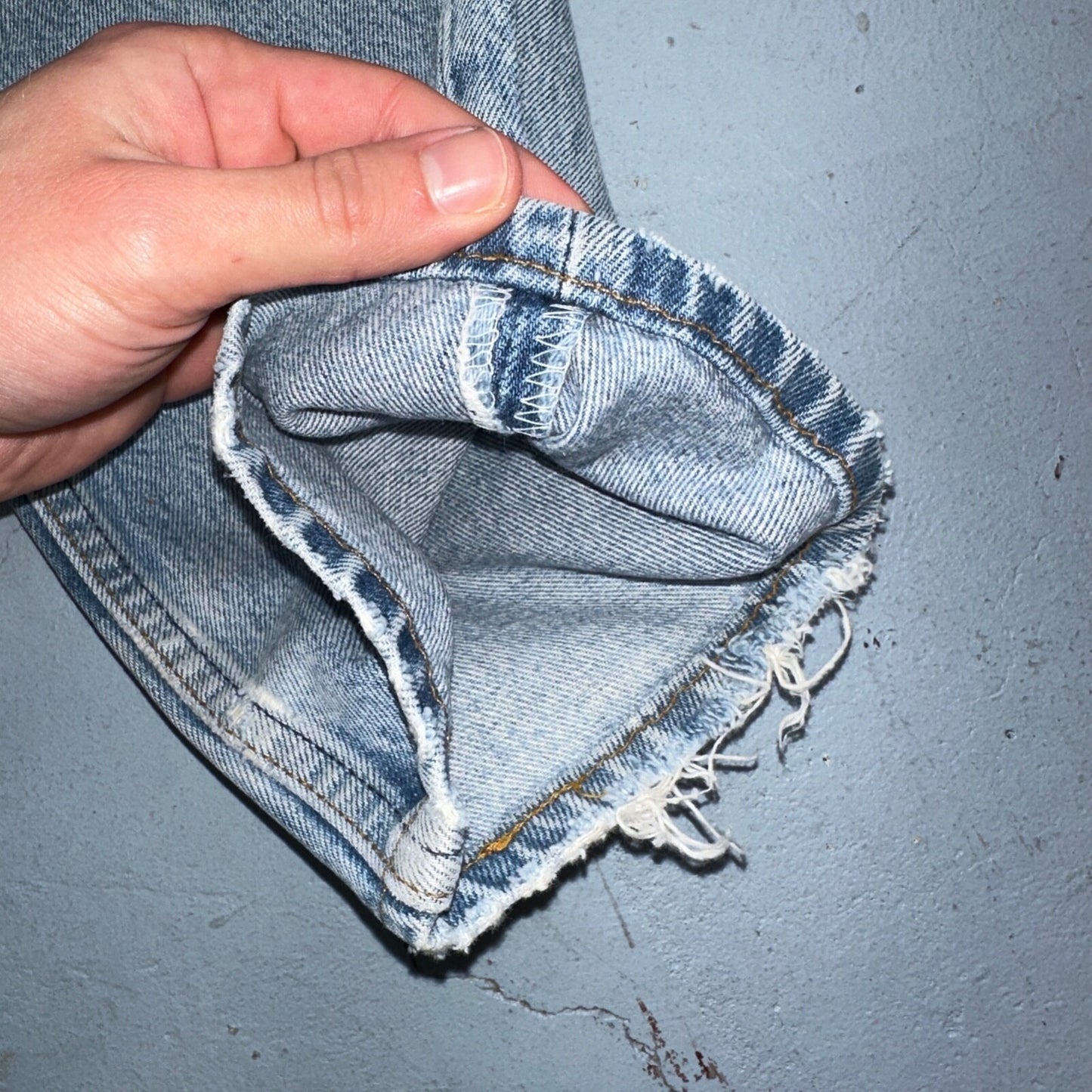 Levis 501 Vintage 90s USA XX Straight Leg Jeans Blue Light Wash 34x36 Act 32x32