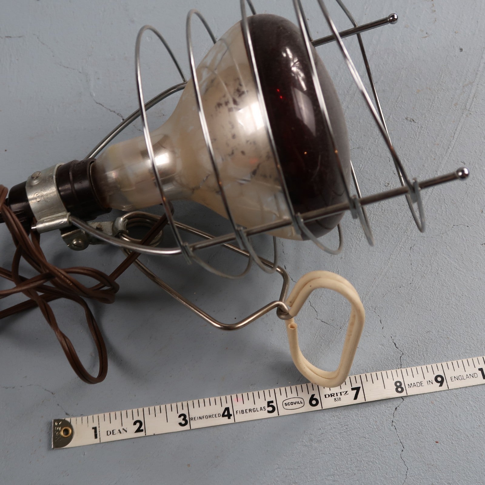 Vintage GE Infrared Reflector Heat Lamp And Adjustable Holder Tested Works