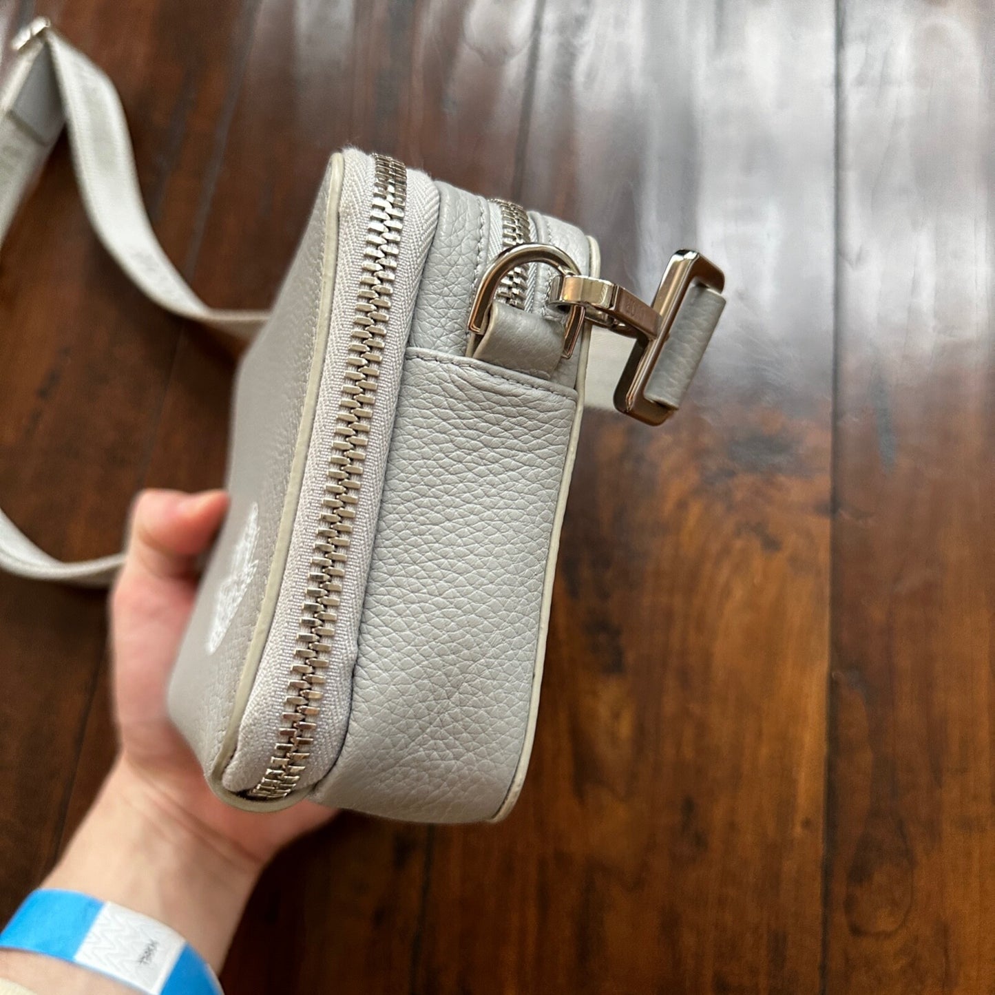 Nike Air Dior Jordan Wings Logo Grey Logo Small Rare Shoulder Bag 100% Authentic