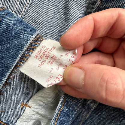 Levis 505 Vintage 90s Straight Leg XX Canada Jeans 33x33 Med Wash 30x27