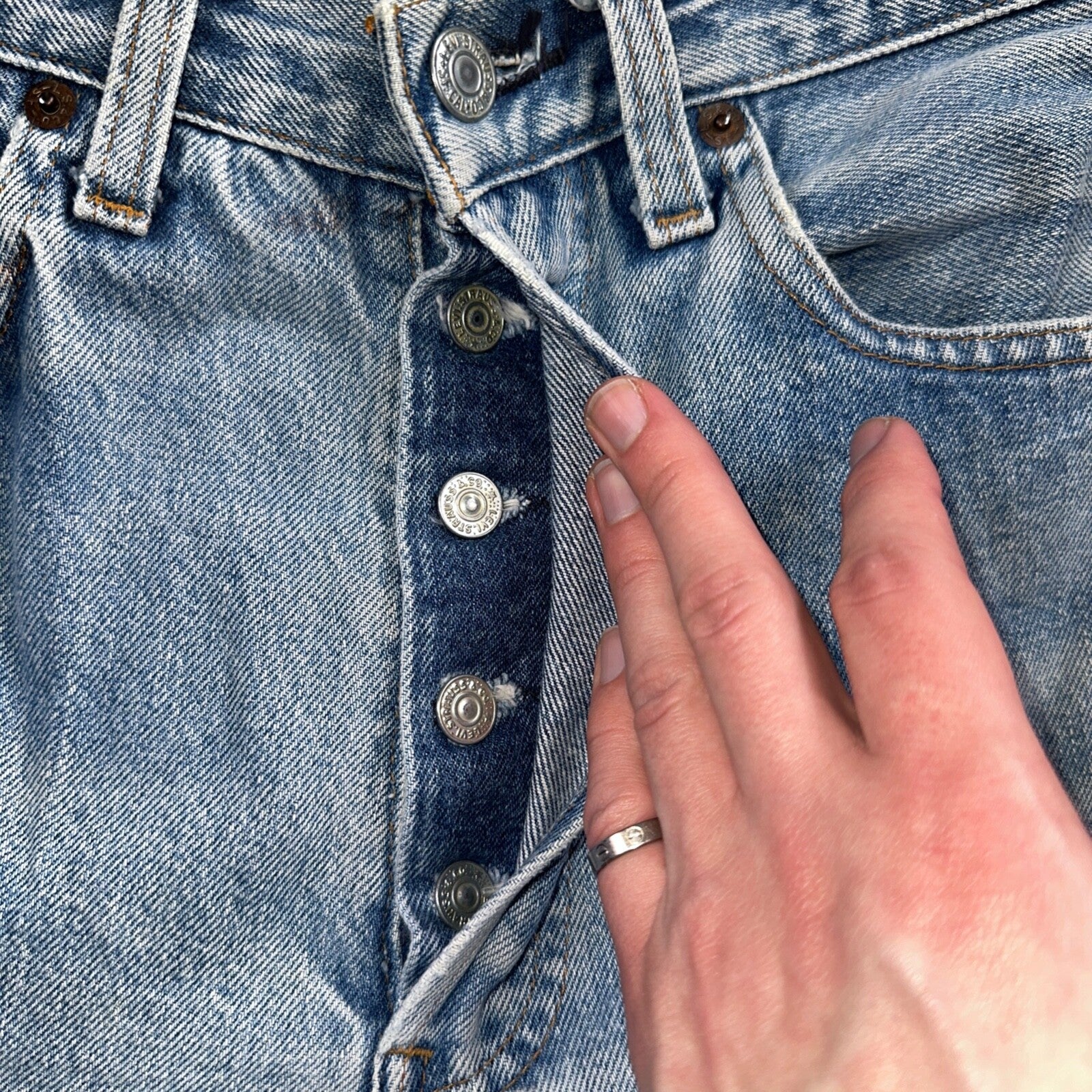 Levis 501 Vintage 80s Redline Selvedge USA XX Jeans Light Wash Skinny Act 29x32