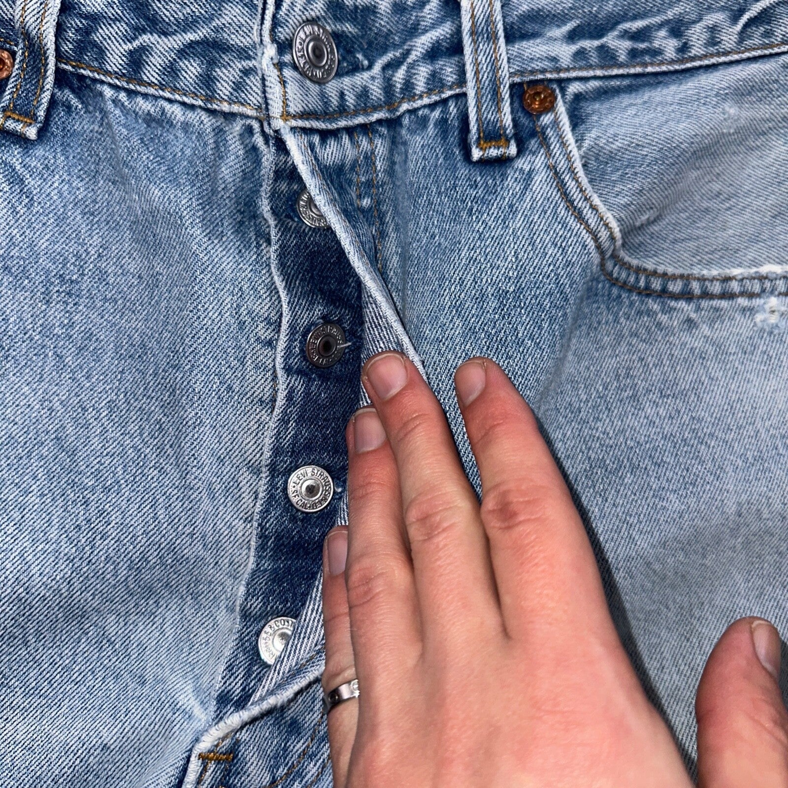 Levis 501 Vintage 90s USA XX Straight Leg Jeans Blue Light Wash 34x34 Act 31x33