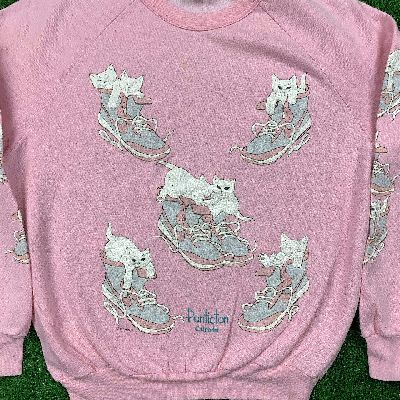 Nike Vintage Sweatshirt Mens T Shirt Pink Cats Cute Animals Canada Shoes Love