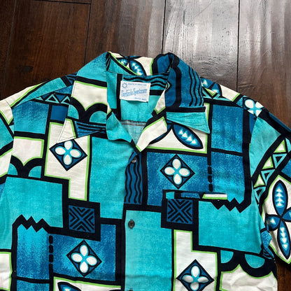 1960s Hawaiian Button Down Shirt Vintage Rockabilly 50s 60s Crop Fit Beach Blue