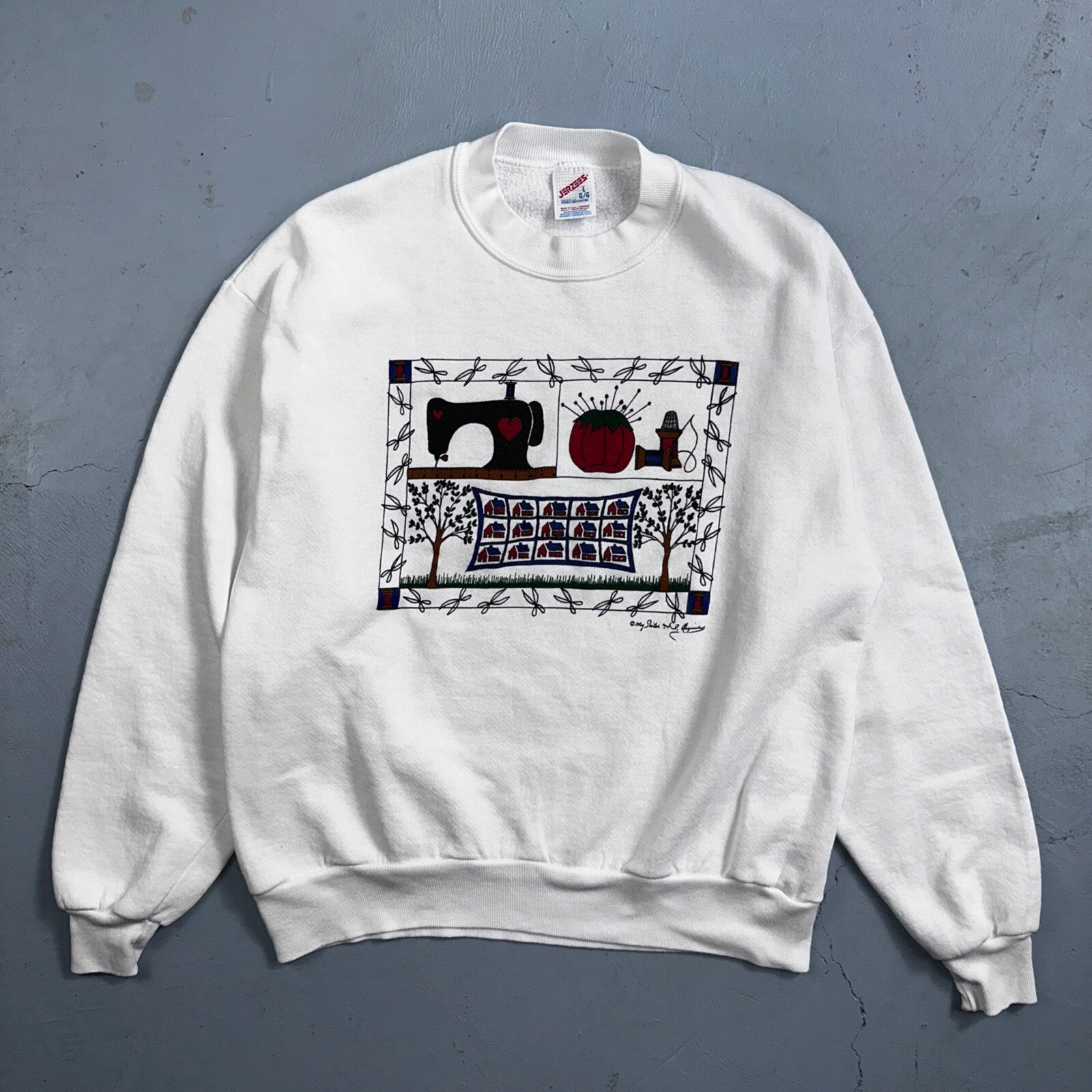 Grandma Core Sewing 90s USA Sweatshirt VTG Crewneck Large Autumn Fall Halloween