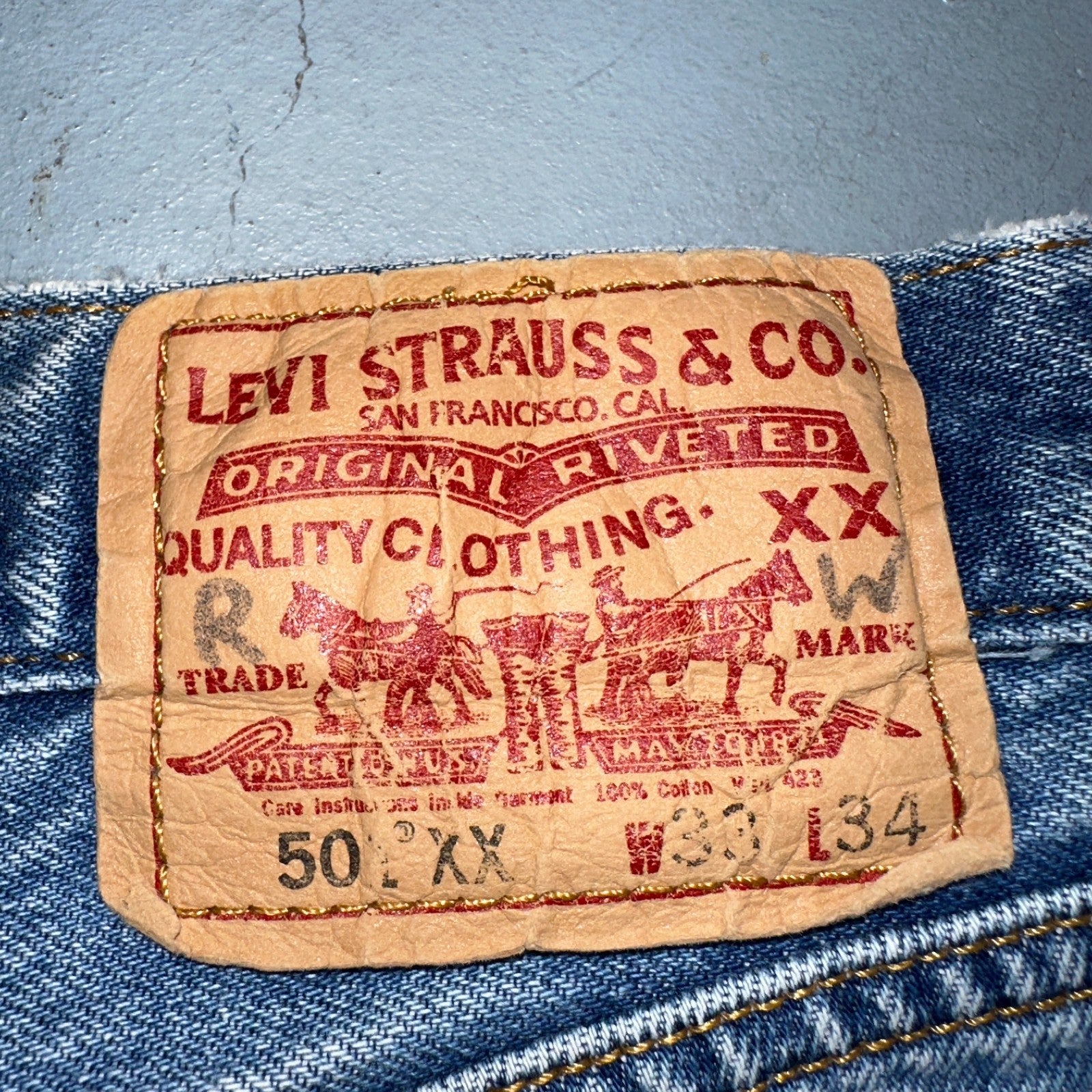 Levis 501 Vintage Y2K 90s XX Straight Leg Jeans Blue Light Wash 33x34 Act 30x31