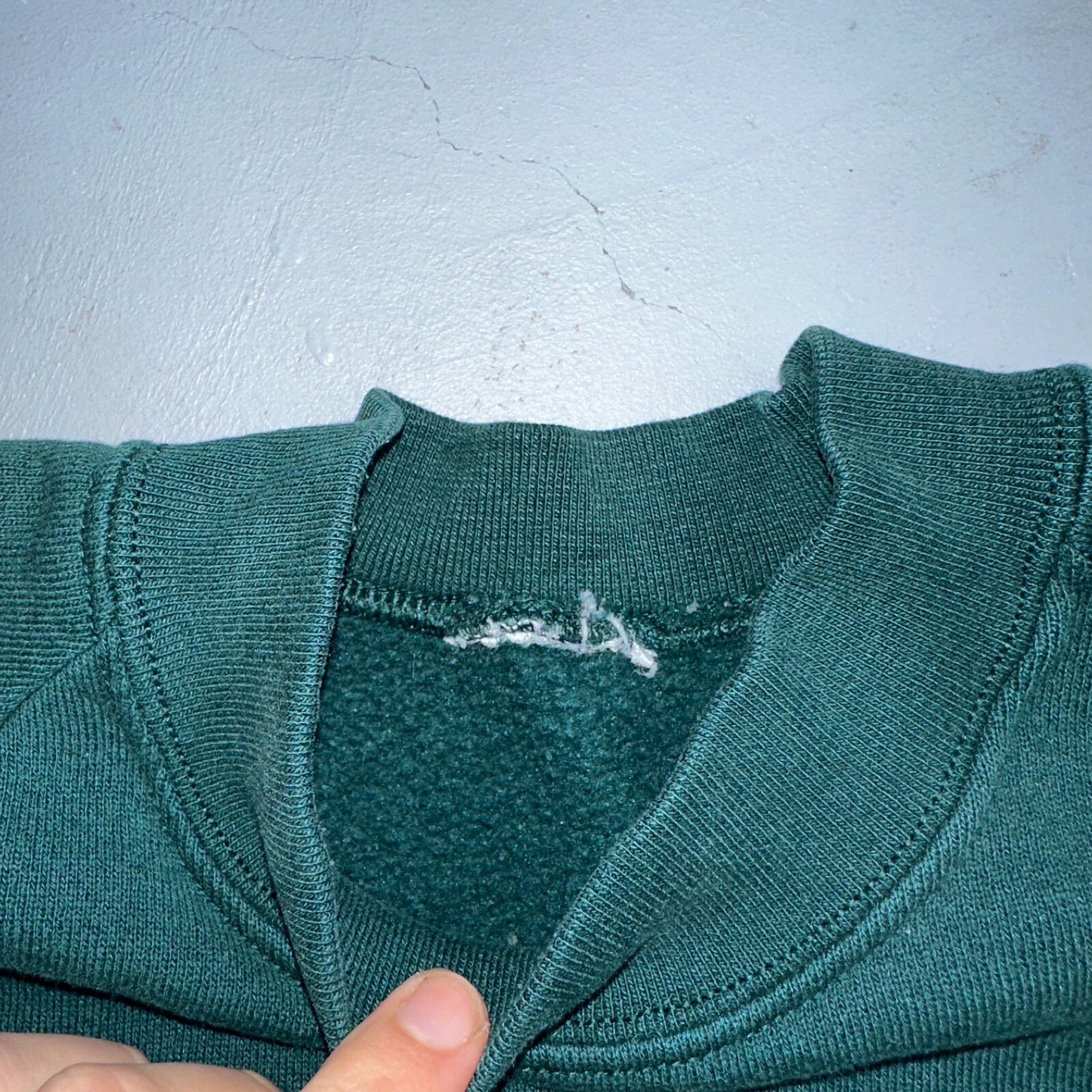 1980s VTG Green Sport Blank Sweatshirt USA Crewneck Basic 80s Jumper
