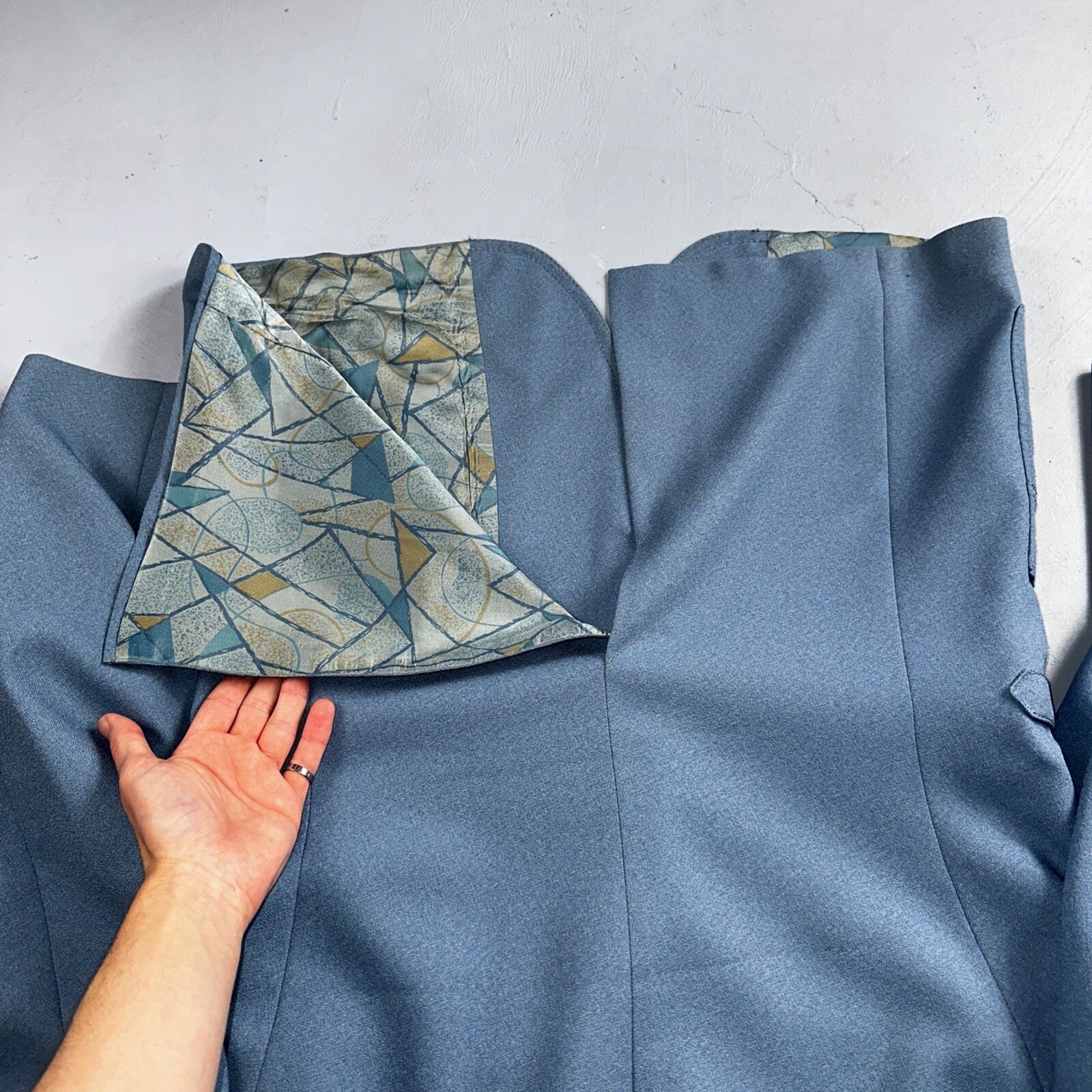 VTG 1960s Mens 2 PC Suit 42 Jacket Coat Pants 60s Lions Den Rockabilly Side Belt