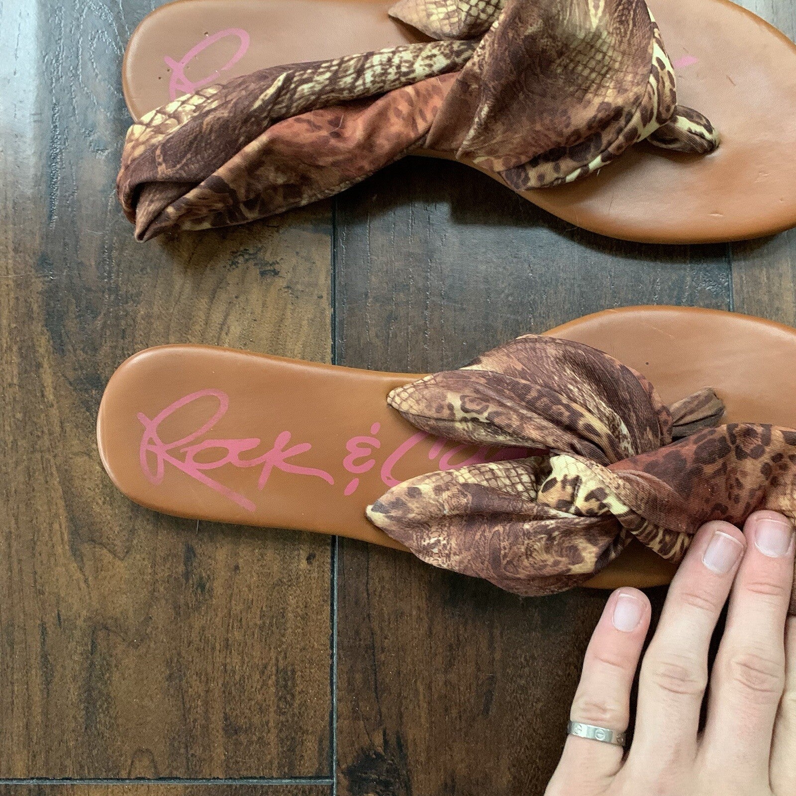 Rock & Candy By Zigi Size 8 Women’s Brown Gold Detailed Cheetah Sandals Wrap