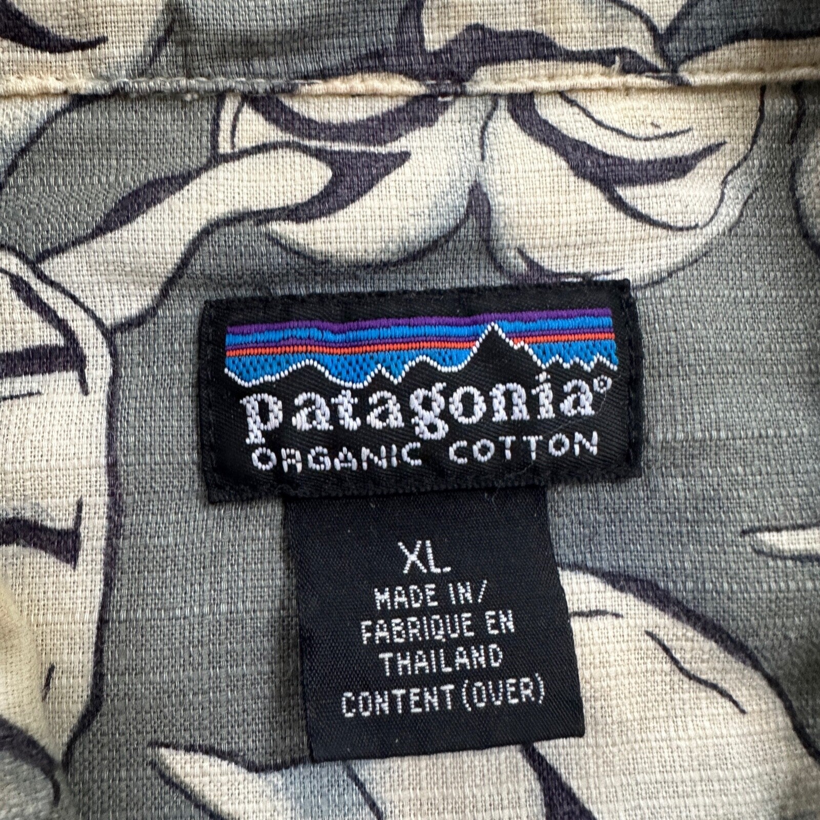 Vintage Patagonia Men's Hawaiian Button Down Shirt XL Floral Cotton Organic Y2K