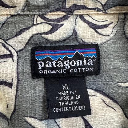 Vintage Patagonia Men's Hawaiian Button Down Shirt XL Floral Cotton Organic Y2K
