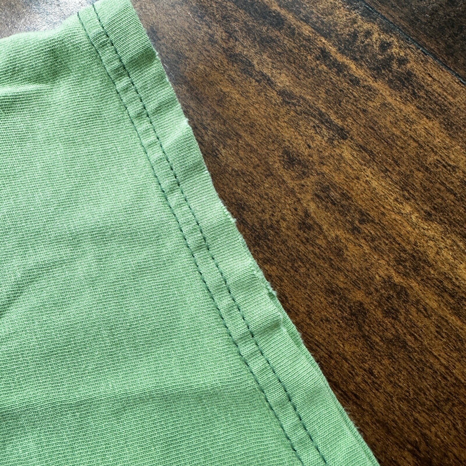 Dogs Love Green Vintage T Shirt Wine Country Oregon Animals Love Cute Hanes 90s