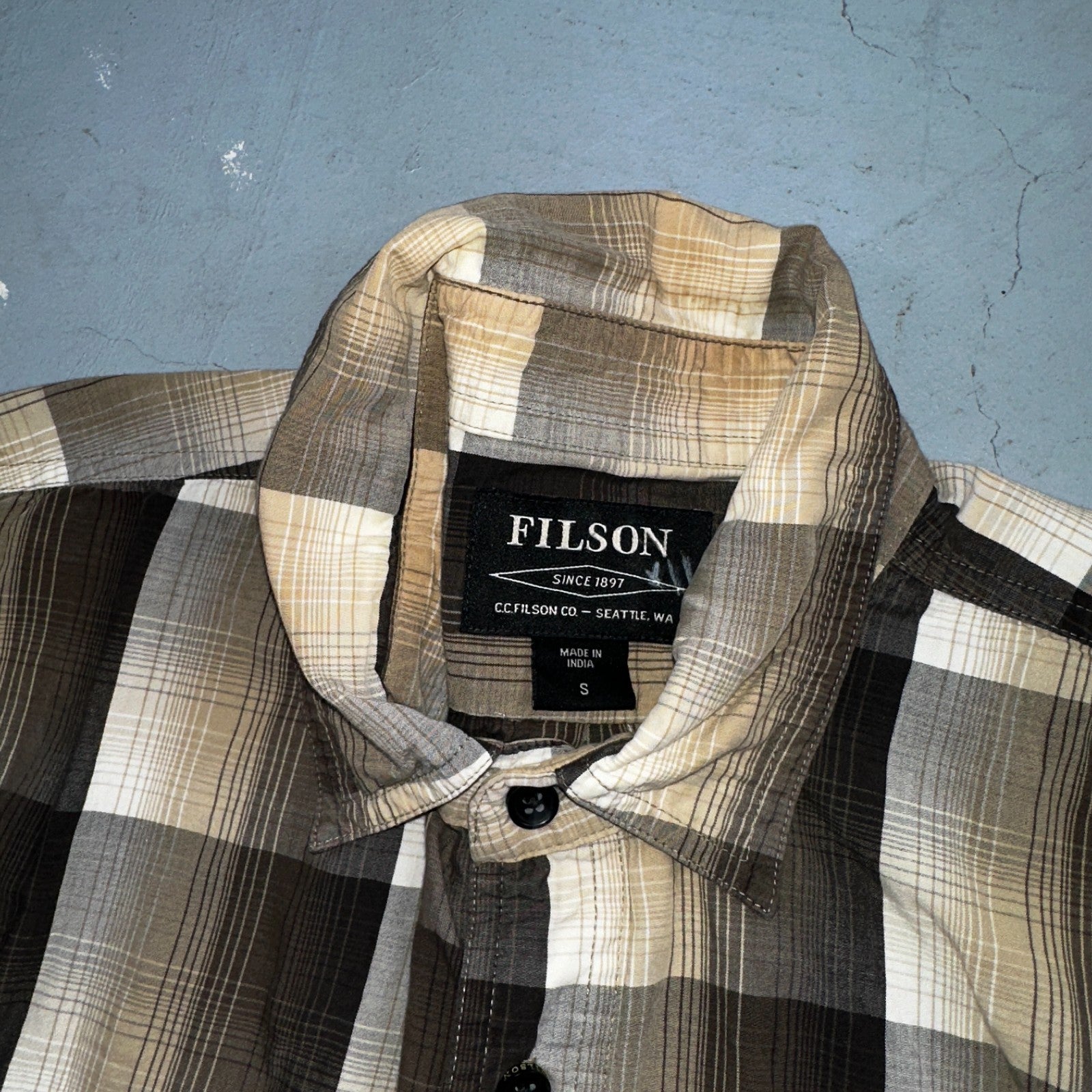 Filson Washed Feather Cloth Button Shirt Small Light White Grey Charcoal Ivory