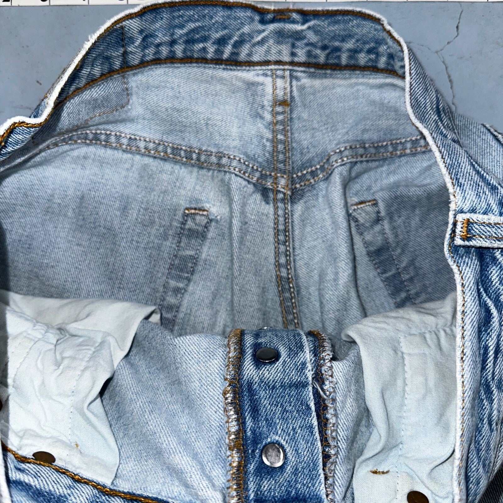 Levis 501 Vintage 90s USA XX Straight Leg Jeans Blue Light Wash 34x34 Act 32x32