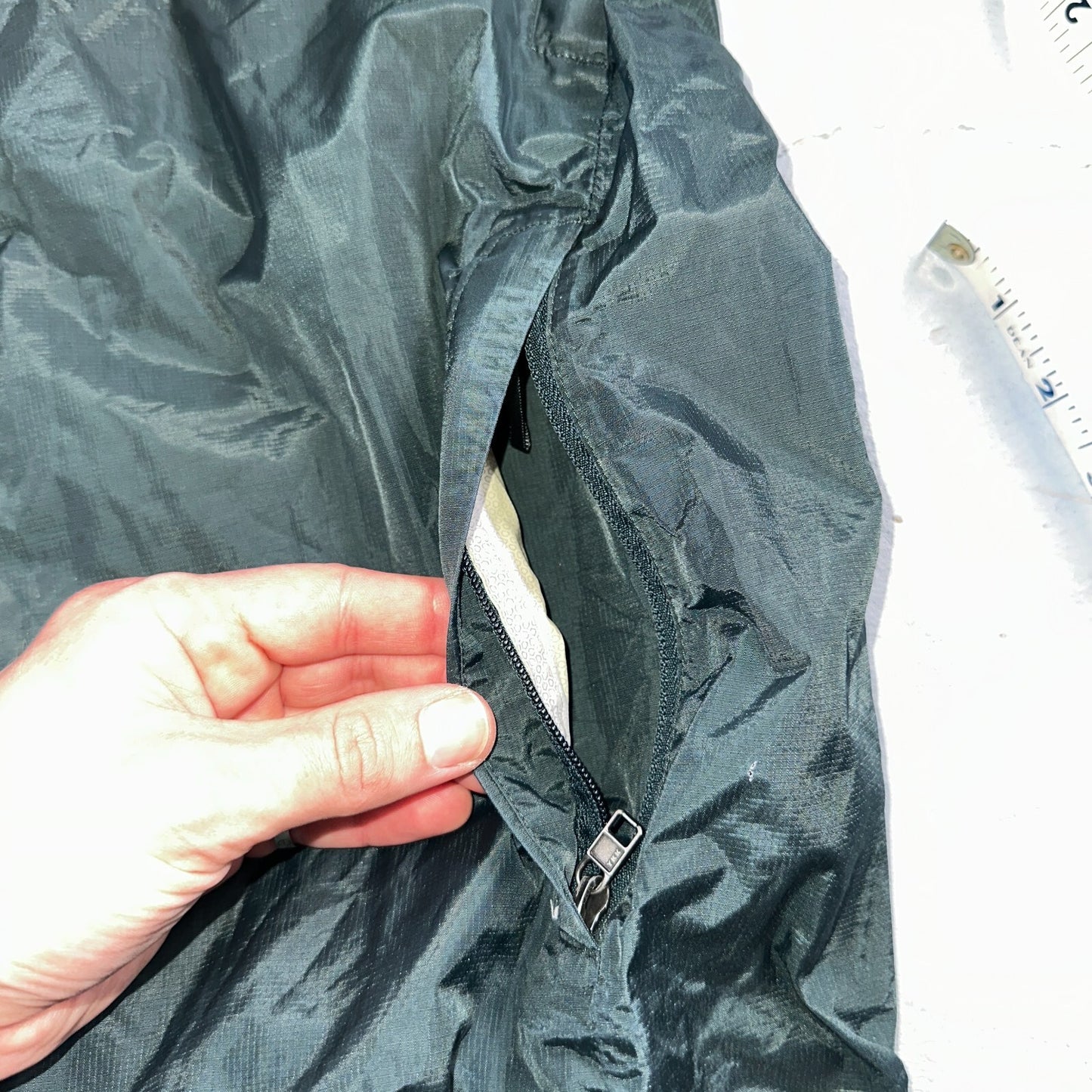 Patagonia Torrentshell Jacket Mens S Green H2No Hooded Hiking Outdoor Shell