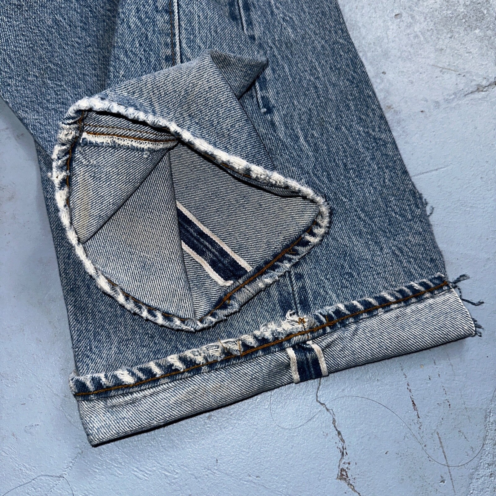 Levis 501 Vintage 80s Redline Selvedge USA XX Jeans Light Wash 36x36 Act 33x32